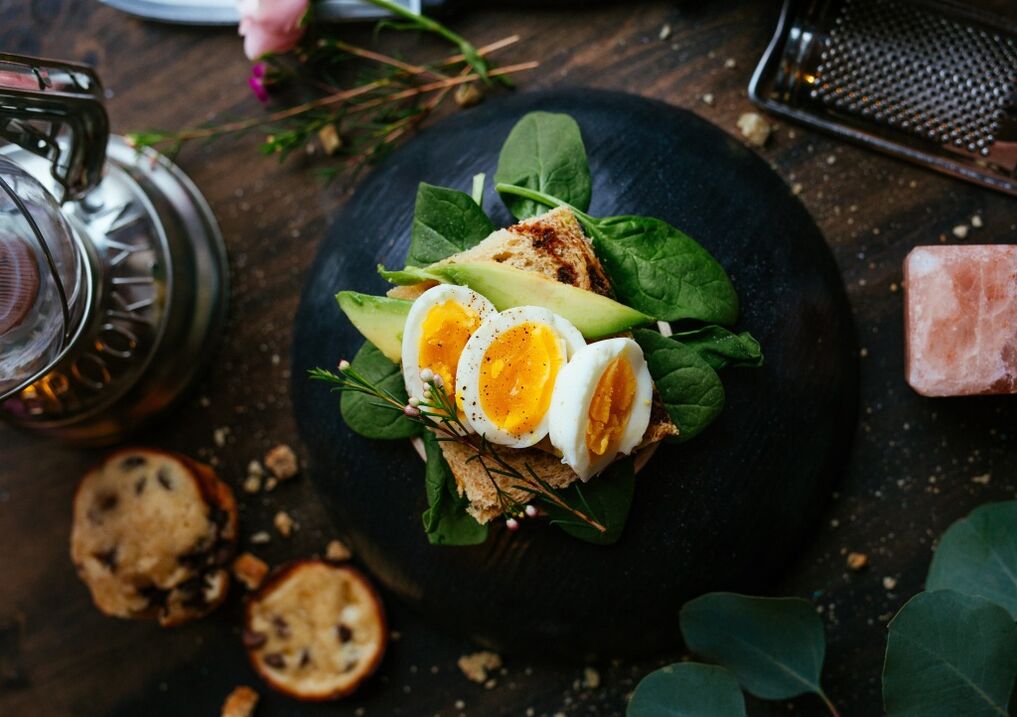 αυγά και βότανα για δίαιτα με παγκρεατίτιδα